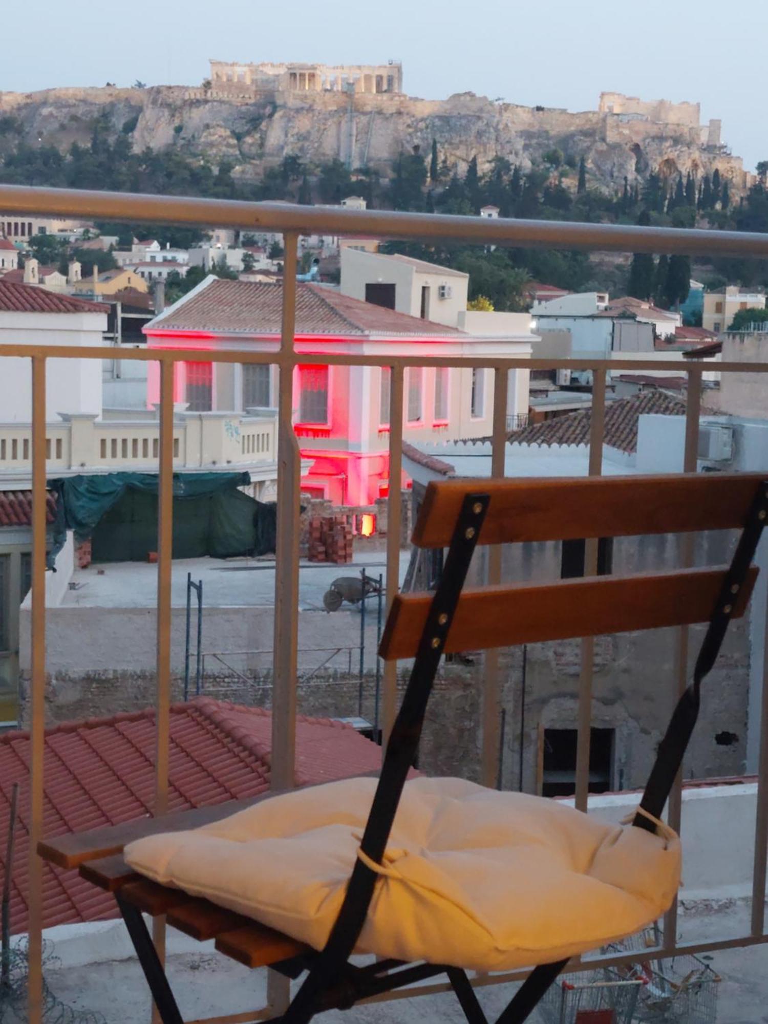 Luxury Apartment Overlooking The Citadel Of Tsakas Athen Exterior foto